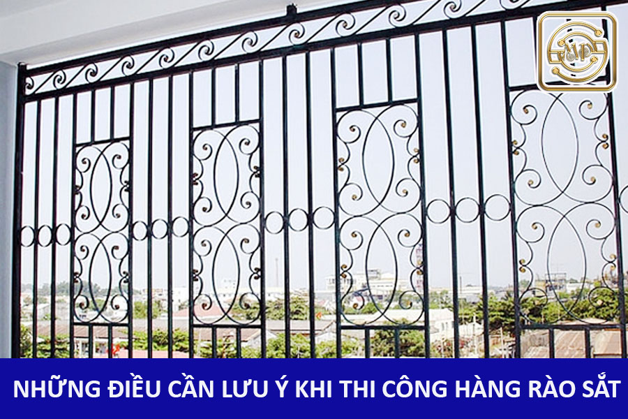 nhung-dieu-can-luu-y-khi-thi-cong-hang-rao-sa-ve-chieu-dai